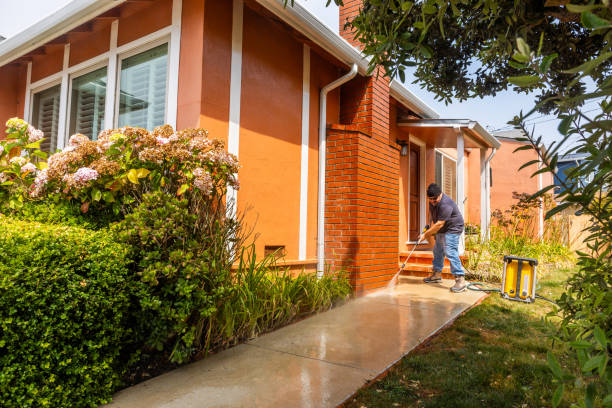 Best Residential Pressure Washing Services  in Country Clu, CA