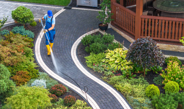 Roof Power Washing Services in Country Clu, CA